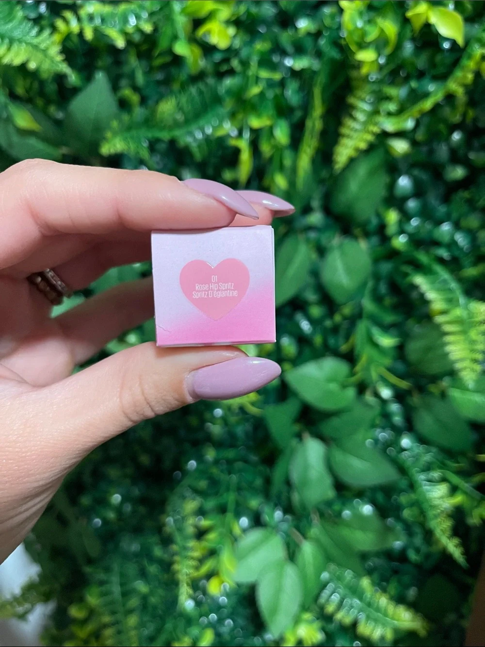 Kaja Juicy Glass Hydrating Lip Oil — Rose Hip Spritz 01